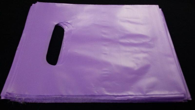 Sacola Plastica Alça Vazada 16x20 Lilas com 100 unidades - Yasmin